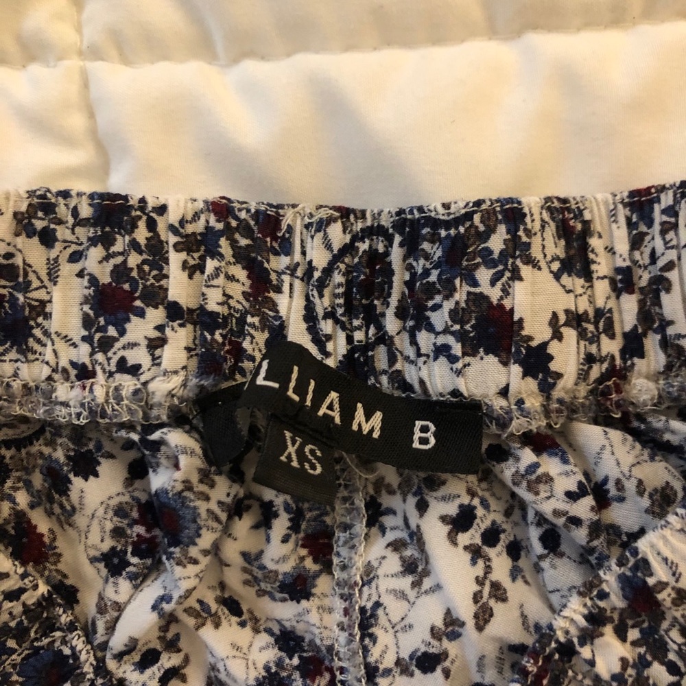 Patterned shorts - Picture 2 of 2